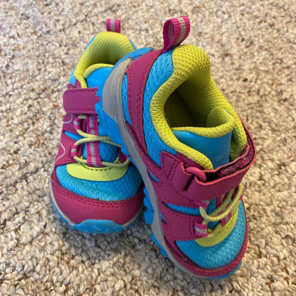 Toddler Merrell Size 6 Hiking Shoe